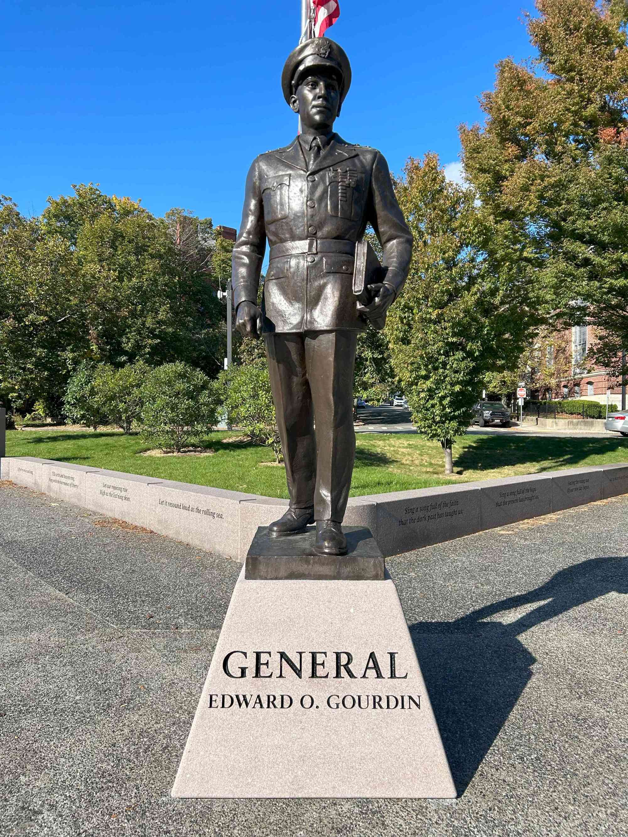 A statue of Edward